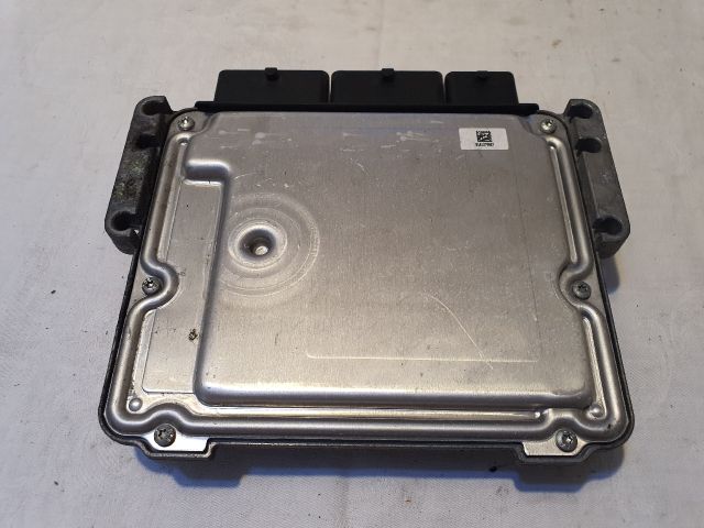 bontott RENAULT CLIO IV Motorvezérlő