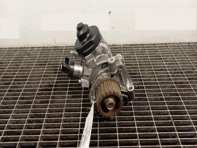 bontott RENAULT CLIO IV Nagynyomású Szivattyú