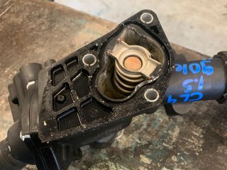 bontott RENAULT CLIO IV Termosztátház