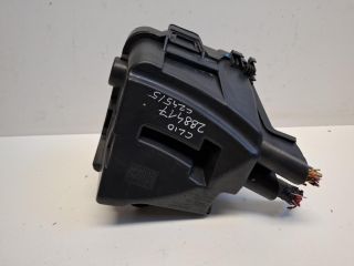 bontott RENAULT CLIO IV Biztosítéktábla Motortér