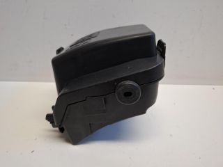 bontott RENAULT CLIO IV Biztosítéktábla Motortér