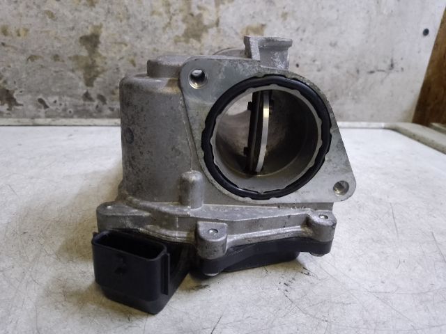 bontott RENAULT CLIO IV Fojtószelep (Elektromos)