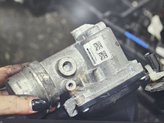 bontott RENAULT CLIO IV Fojtószelep (Elektromos)