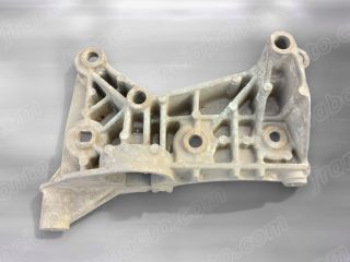 bontott RENAULT CLIO IV Generátor Tartó Bak