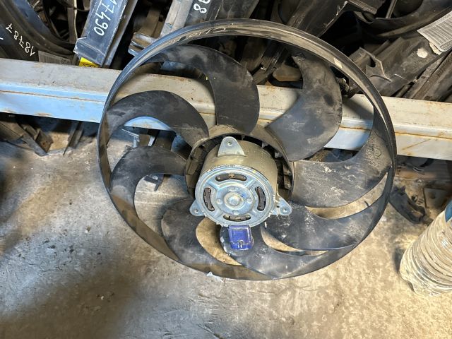 bontott RENAULT CLIO IV Hűtőventilátor