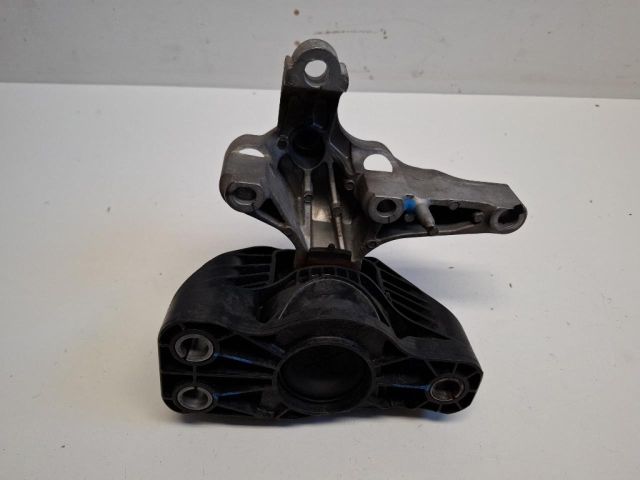 bontott RENAULT CLIO IV Motor Tartó Bak (Pozíciófüggetlen)