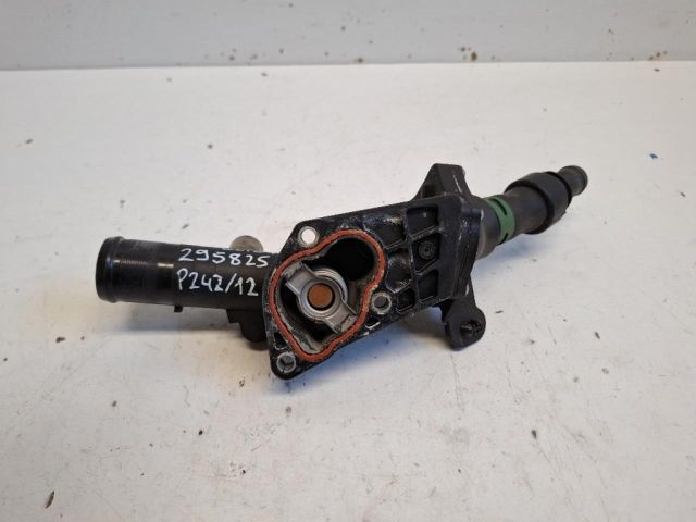 bontott RENAULT CLIO IV Termosztátház