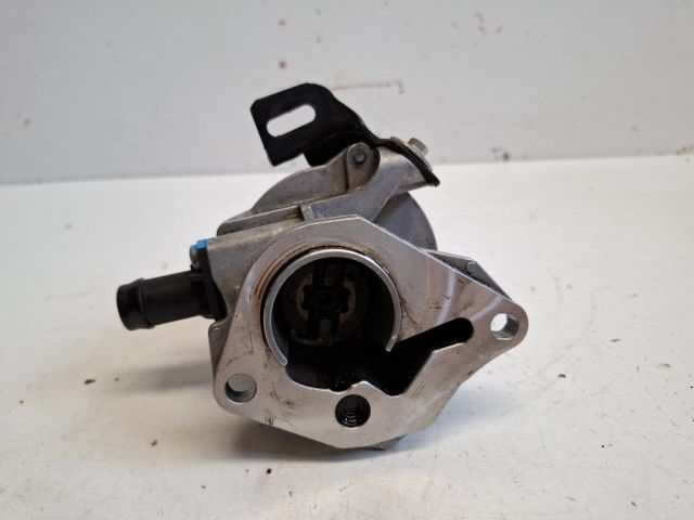 bontott RENAULT CLIO IV Vákumpumpa