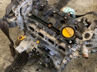 bontott RENAULT CLIO IV Motor (Fűzött blokk hengerfejjel)