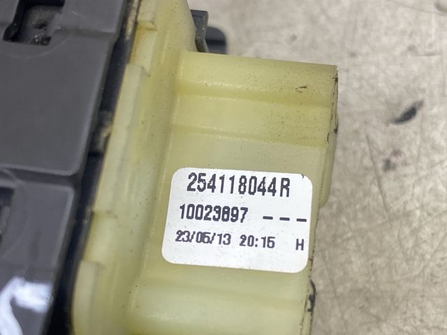 bontott RENAULT CLIO IV Ablakemelő és Tükör Kapcsoló