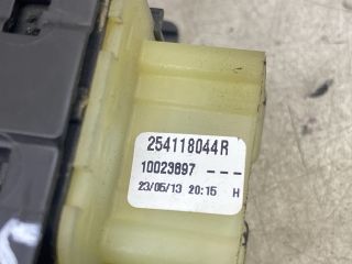 bontott RENAULT CLIO IV Ablakemelő és Tükör Kapcsoló