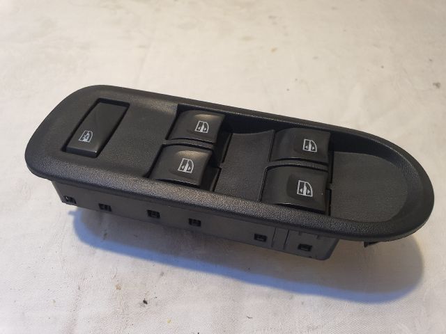 bontott RENAULT CLIO IV Ablakemelő Kapcsoló Négyes / Kettes