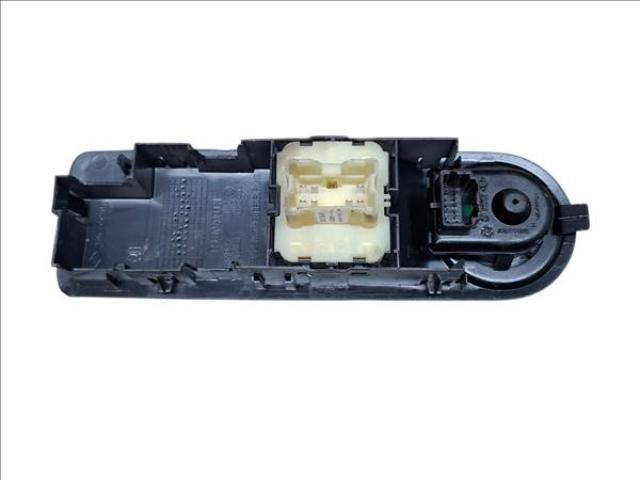 bontott RENAULT CLIO IV Ablakemelő Kapcsoló Négyes / Kettes