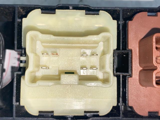 bontott RENAULT CLIO IV Ablakemelő Kapcsoló Négyes / Kettes