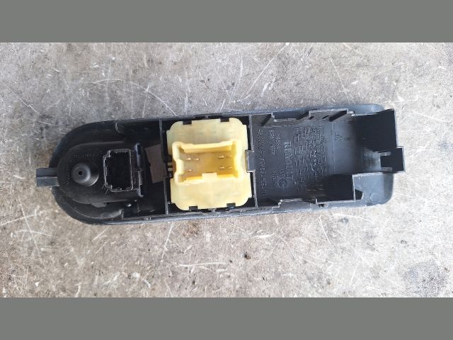 bontott RENAULT CLIO IV Ablakemelő Kapcsoló Négyes / Kettes