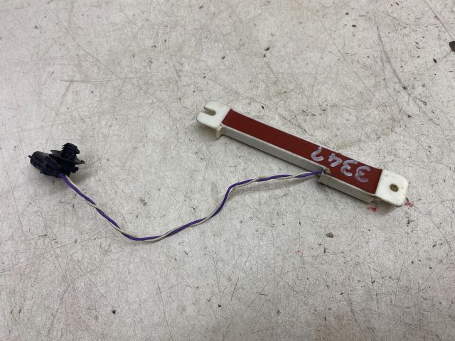 bontott RENAULT CLIO IV Antenna Erősítő