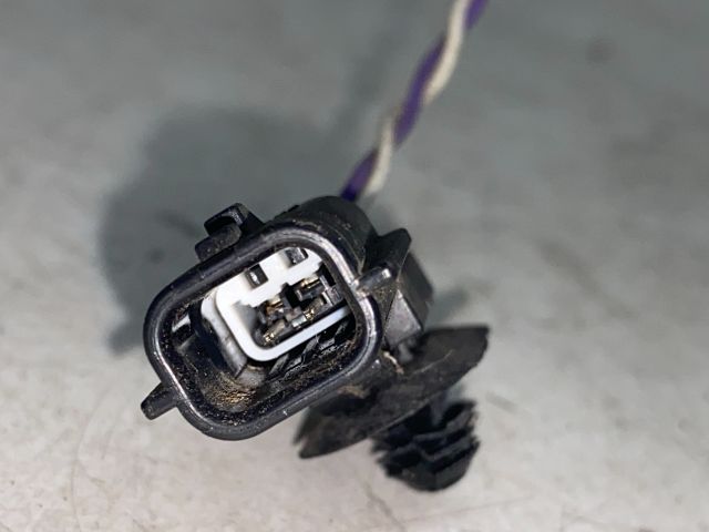 bontott RENAULT CLIO IV Antenna Erősítő