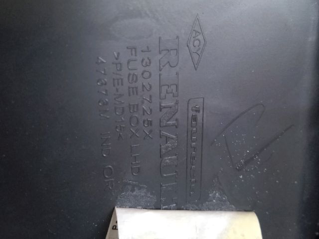 bontott RENAULT CLIO IV Bal Alsó Műszerfal Burkolat