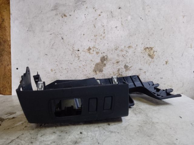 bontott RENAULT CLIO IV Bal Alsó Műszerfal Burkolat