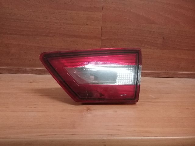 bontott RENAULT CLIO IV Bal Belső Hátsó Lámpa