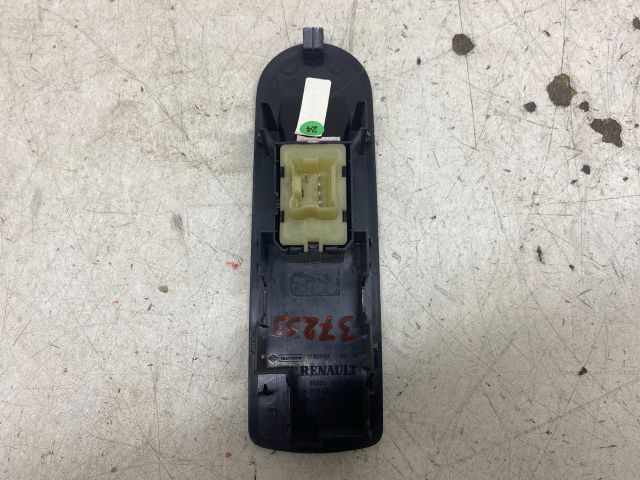 bontott RENAULT CLIO IV Bal első Ablakemelő Kapcsoló