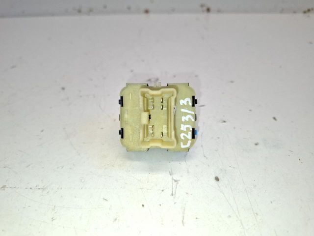 bontott RENAULT CLIO IV Bal első Ablakemelő Kapcsoló