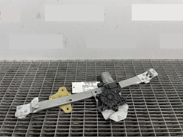 bontott RENAULT CLIO IV Bal első Ablakemelő Szerkezet (Elektromos)