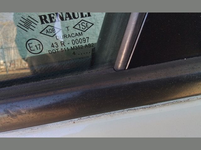 bontott RENAULT CLIO IV Bal első Ajtó (Részeivel)