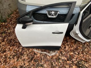 bontott RENAULT CLIO IV Bal első Ajtó (Részeivel)