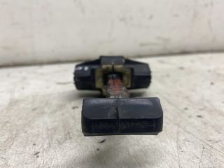 bontott RENAULT CLIO IV Bal első Ajtóhatároló