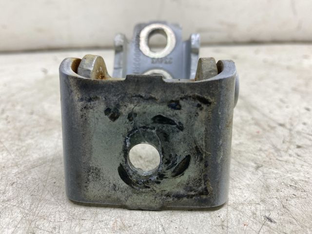 bontott RENAULT CLIO IV Bal első Alsó Zsanér