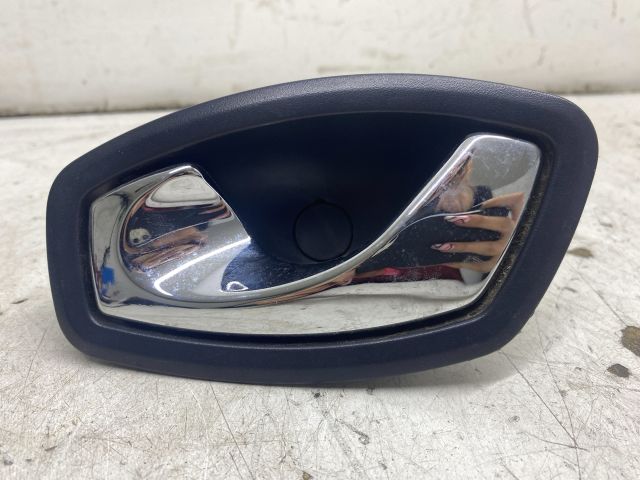 bontott RENAULT CLIO IV Bal első Belső Kilincs