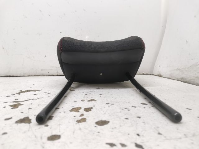 bontott RENAULT CLIO IV Bal első Fejtámla