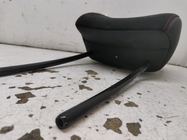 bontott RENAULT CLIO IV Bal első Fejtámla