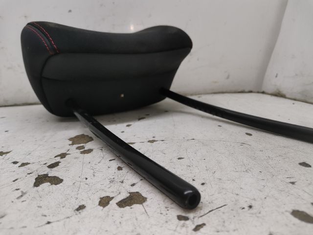 bontott RENAULT CLIO IV Bal első Fejtámla