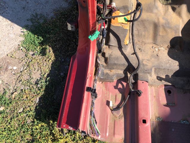 bontott RENAULT CLIO IV Bal első Negyed Karosszéria Csomag