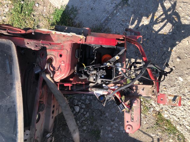 bontott RENAULT CLIO IV Bal első Negyed Karosszéria Csomag