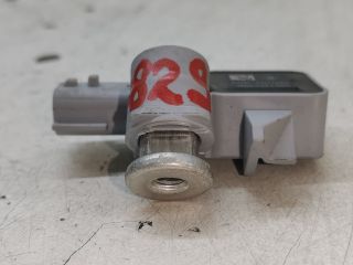 bontott RENAULT CLIO IV Bal első Oldal Ütközés Érzékelő