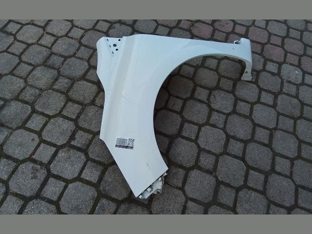 bontott RENAULT CLIO IV Bal első Sárvédő