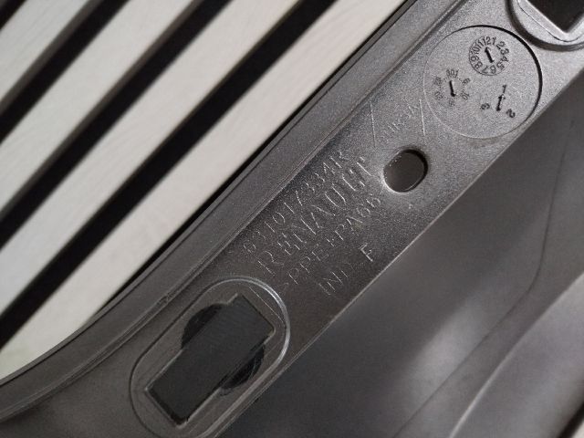 bontott RENAULT CLIO IV Bal első Sárvédő