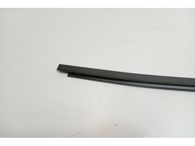 bontott RENAULT CLIO IV Bal első Vízlehúzó Gumicsík