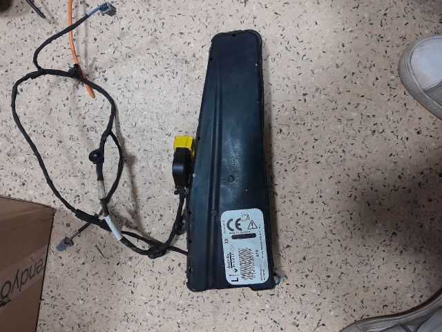 bontott RENAULT CLIO IV Bal Függönylégzsák és Oldallégzsák