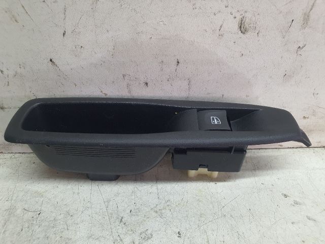 bontott RENAULT CLIO IV Bal hátsó Ablakemelő Kapcsoló