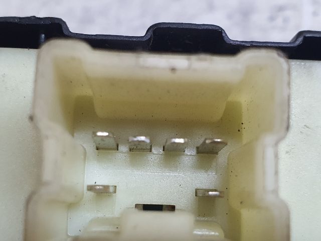 bontott RENAULT CLIO IV Bal hátsó Ablakemelő Kapcsoló