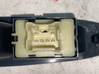 bontott RENAULT CLIO IV Bal hátsó Ablakemelő Kapcsoló