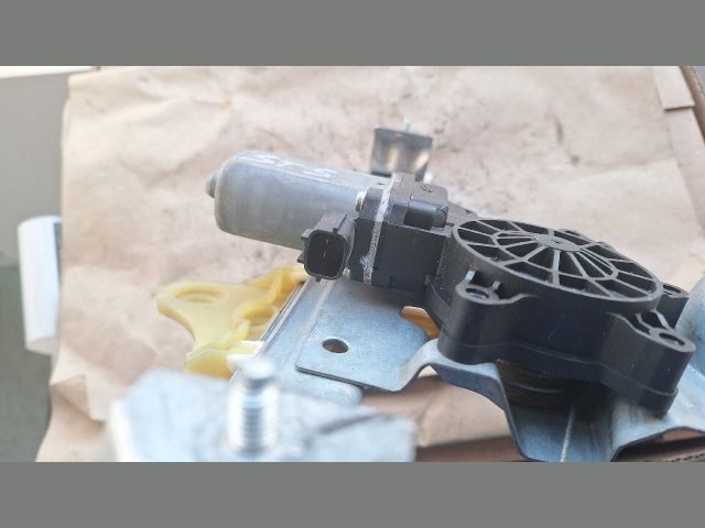 bontott RENAULT CLIO IV Bal hátsó Ablakemelő Szerkezet (Elektromos)