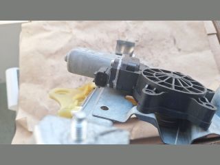 bontott RENAULT CLIO IV Bal hátsó Ablakemelő Szerkezet (Elektromos)