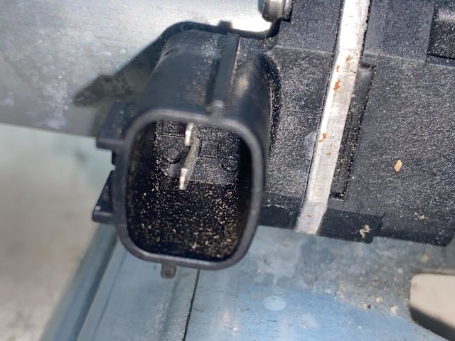 bontott RENAULT CLIO IV Bal hátsó Ablakemelő Szerkezet (Elektromos)