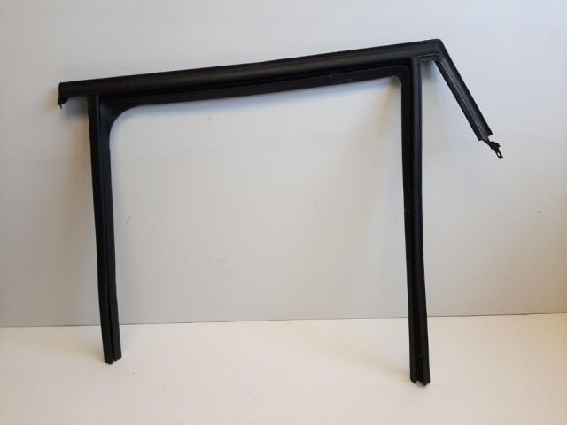 bontott RENAULT CLIO IV Bal hátsó Ablakvezető Gumi