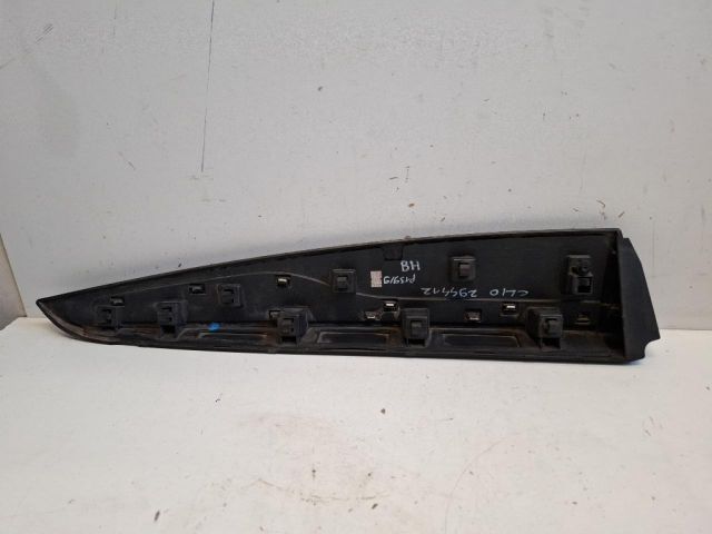 bontott RENAULT CLIO IV Bal hátsó Ajtó Díszléc